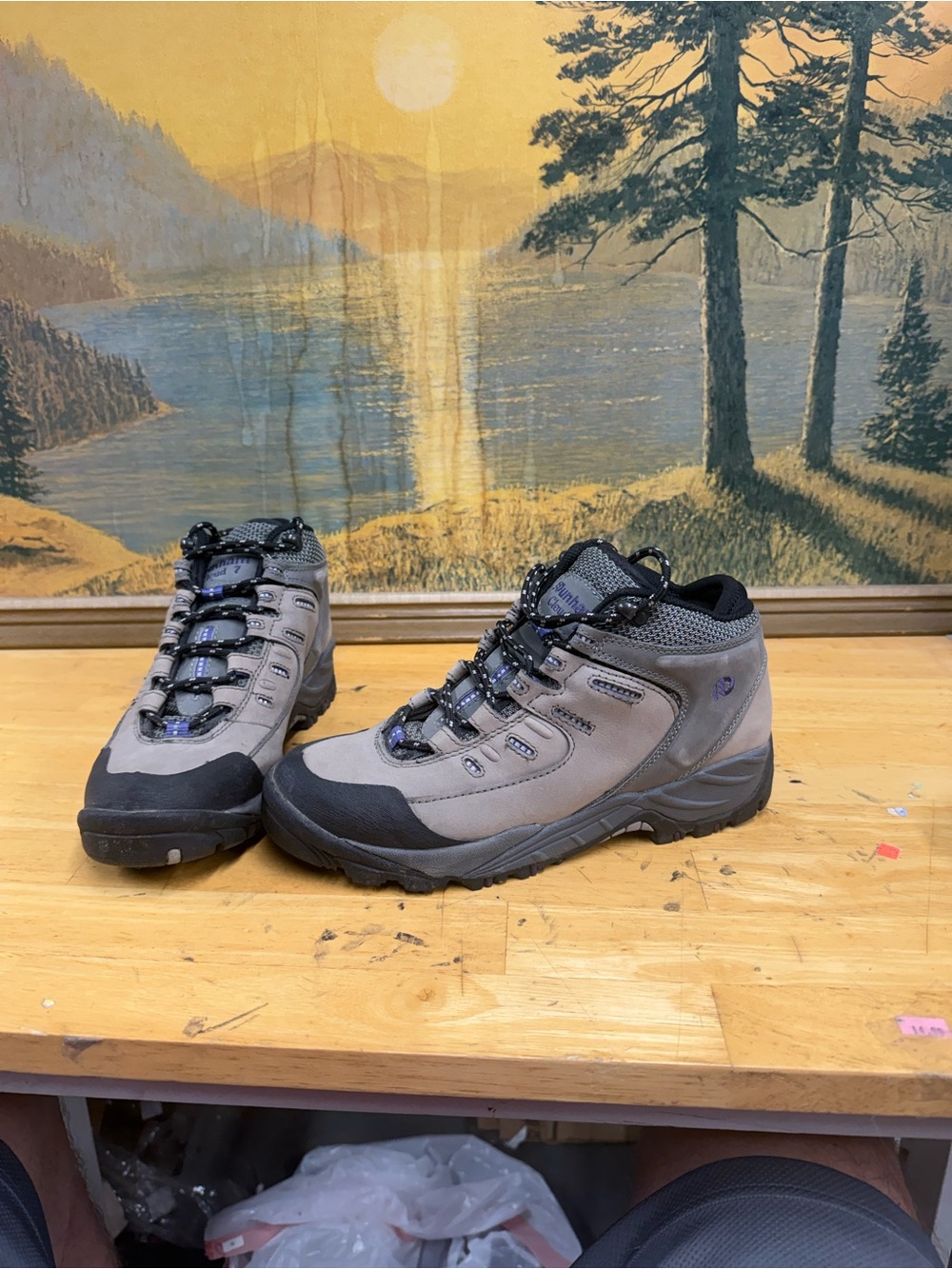 Dunham cloud 7 Gray and Black Men's Waterproof Hiking Boots, size 9